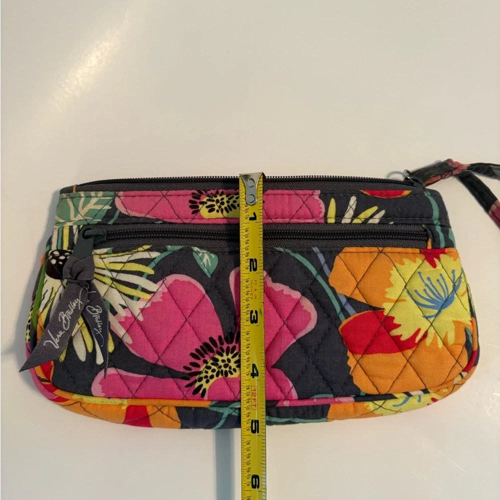 Vera Bradley retired Jazzy Blooms floral tropical Hawaiian beach wristlet